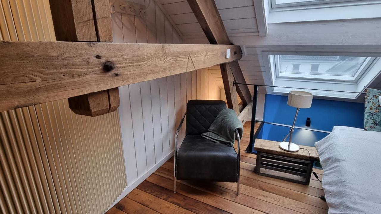 Een Vleugje Wellness In De Voerstreek - Bed & Brocante Onder De Poort 부런 외부 사진
