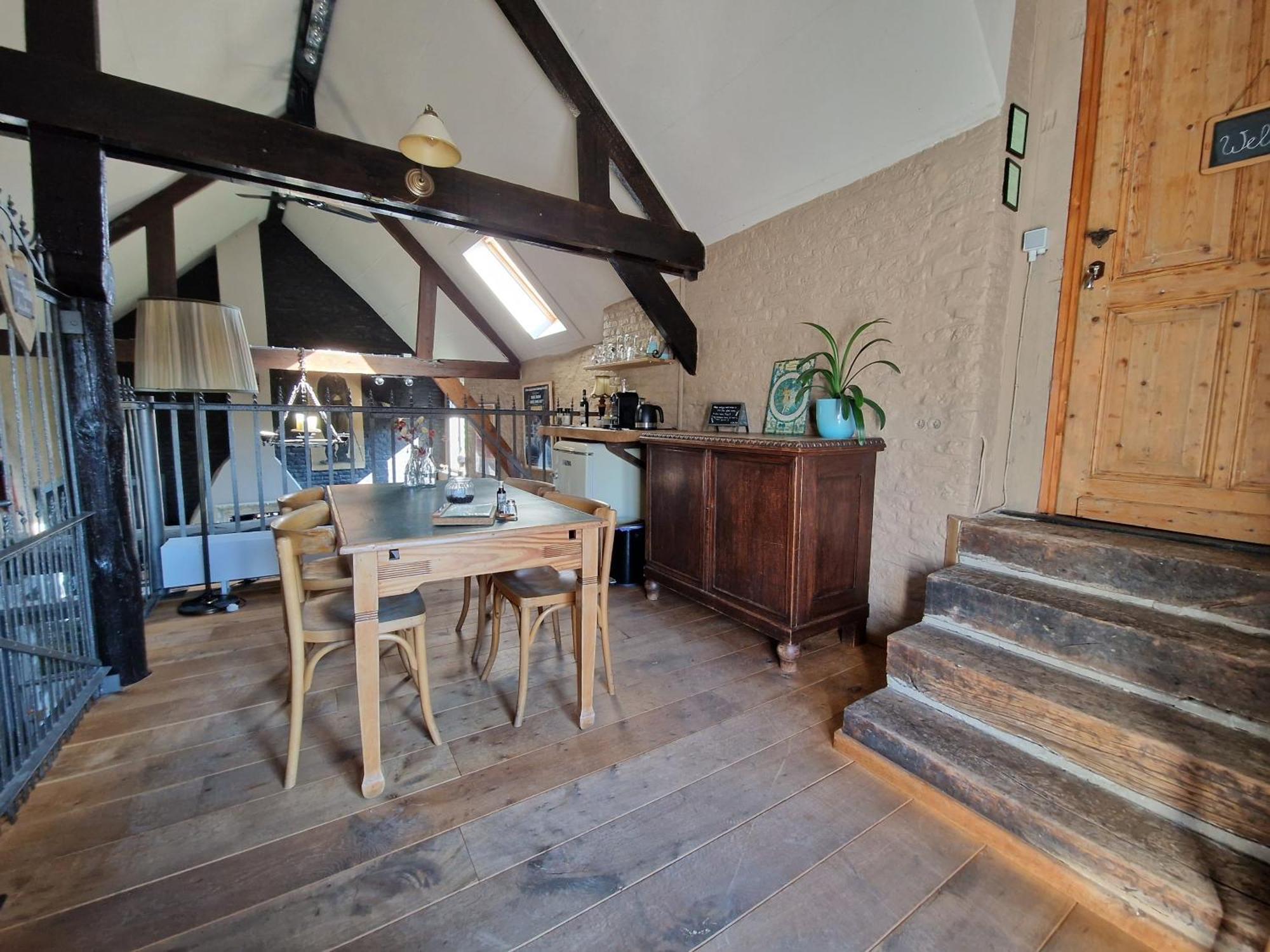 Een Vleugje Wellness In De Voerstreek - Bed & Brocante Onder De Poort 부런 외부 사진